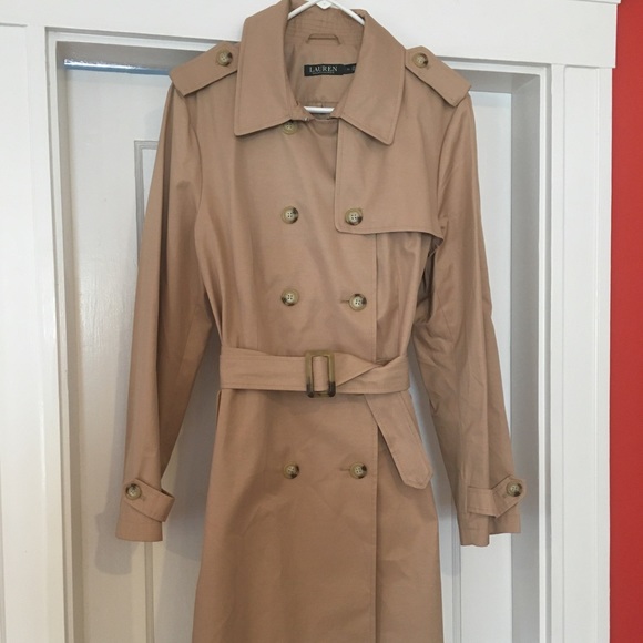 lauren trench